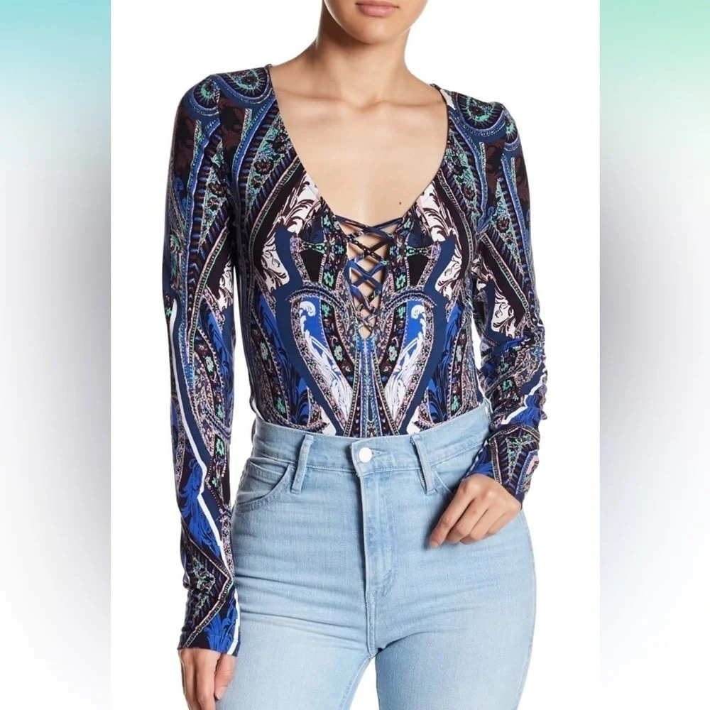 Free People Women’s LS Lace-Up Scoop Neck Blue Paisley Bodysuit Size Medium NWT
